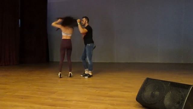 Workshop 1 - Royce Dance Studio - Bachata смотреть онлайн