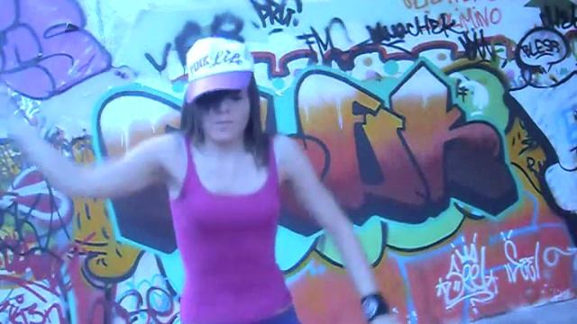 SyMoH ELECTRO REVOLUTiON смотреть онлайн