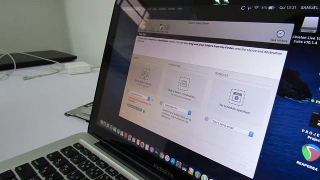 Macbook PRO A1278 - Instalando SSD + HD Interno смотреть онлайн