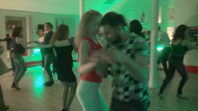 Дмитрий Маковецкий и Елена Тихонова - сальса в "Эдиссе" смотреть онлайн