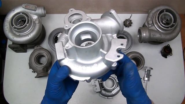 BMW N63B44 twin turbo V8, V12. Обзор гибридных турбин.