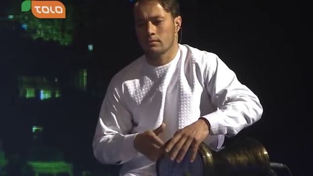 Dawood Pazhman sings Asheqam смотреть онлайн