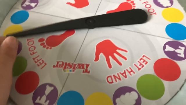 Playing twister game смотреть онлайн