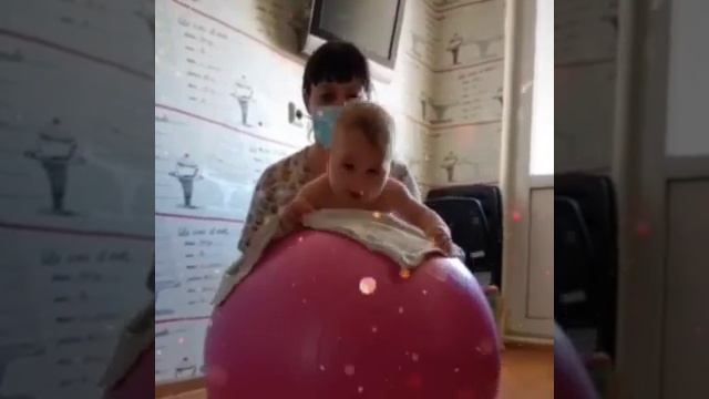 ГИМНАСТИКА НА ФИТБОЛЕ ВЕСЁЛАЯ И ПОЛЕЗНАЯ Детский массаж Краснодар Панорама Губернский Восточка ФМР