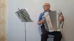 Раздольненский баянист разрывает всех - Песня о деревне