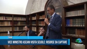 TRANI Vice ministro Istruzione Anna Ascani visita scuole