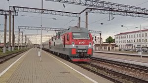 ЭП1М-458 отправляется с поездом № 470, станция Краснодар-1