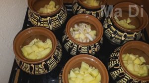 Жаркое в горшочках с картошкой куриной грудкой и грибами