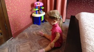 Дочка играет с папой. Часть 6. Гимнастика.