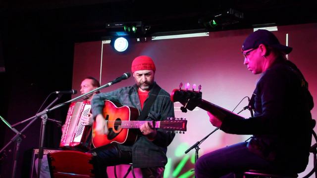 Александр Царовцев - Маленькая женщина смотреть онлайн