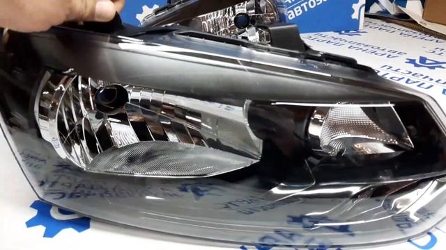 Фара Volkswagen Polo 5 2010-2014 H4 до рестайлинг смотреть онлайн