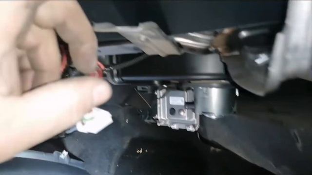Нива Шевроле с кондиционером и Airbag, замена радиатора печки за 3 часа, не снимая торпеды