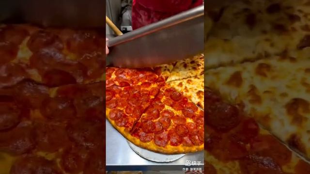 Сколько человек нужно чтоб это съесть за 10 минут?) смотреть онлайн