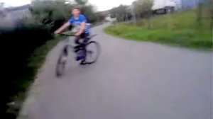 Как научиться ездить на заднем колесе велосипеда