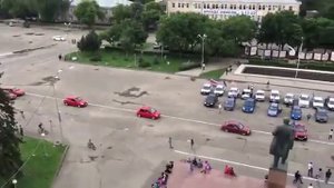 Флешмоб с флагом России из автомобилей