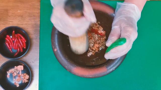 Thai Som Tum Carrot Salad - with Vegan option смотреть онлайн