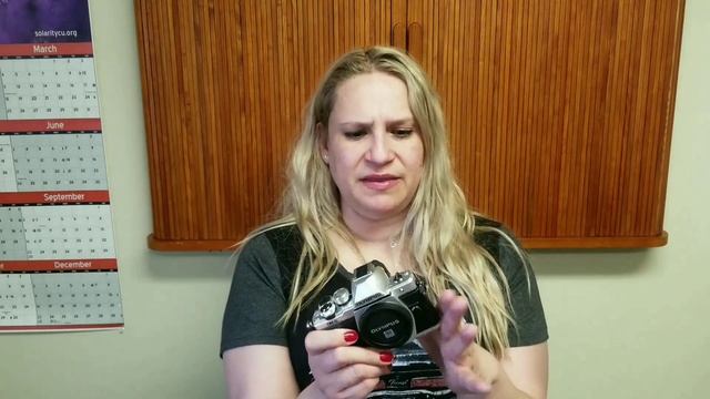 Unboxing Olympus OM-D E-M10 II! смотреть онлайн