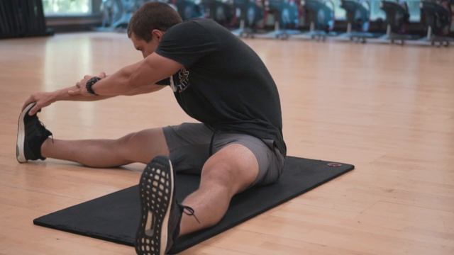 Dynamic Stretching VS. Static Stretching смотреть онлайн