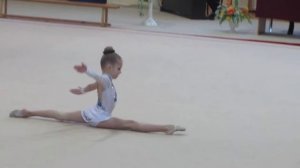 Отчетное выступление по художественной гимнастике среди девочек 2007 года рождения