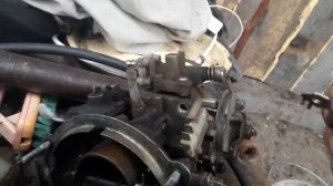 Карбюратор К151, пропал холостой ход и отвалилась шпилька подсоса.