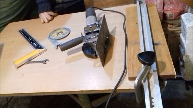 Пила дисковая по дереву, из болгарки, своими руками.Отзыв на диск Graff в описании. смотреть онлайн