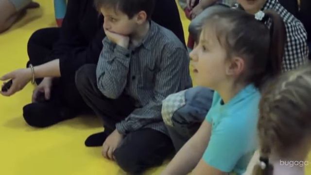 Шоу гигантских мыльных пузырей! Бугагашки Студия детских праздников!1 смотреть онлайн