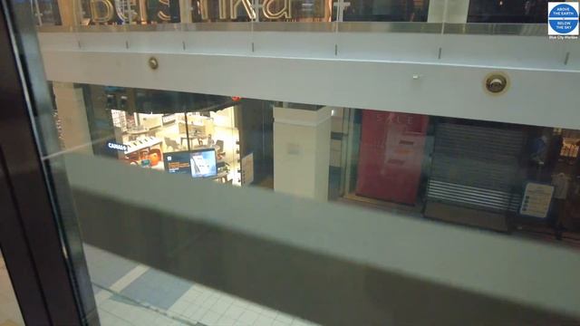 Puste Centrum Handlowe Blue City Warszawa I Walking through Warsaw I Covid-19 I Pandemia I 4K смотреть онлайн