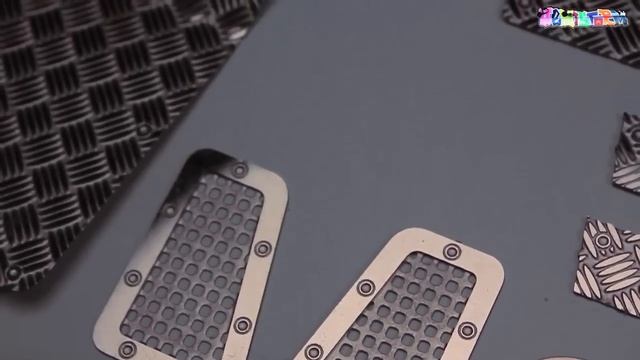 RC4WD Kahn Defender update - Ready for primer! смотреть онлайн