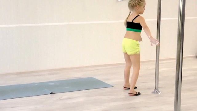 Выступление Марго - студия В.Жуковой смотреть онлайн