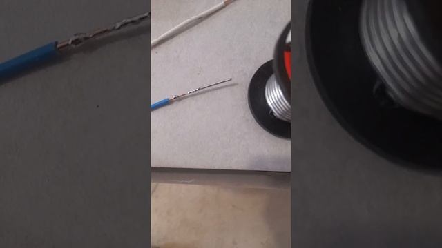 Пайка скруток проводов по всем правилам. Что такое припой и флюс.