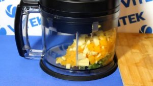 Рецепт приготовления фруктового салата с взбитыми сливками в блендере VITEK VT-3401 BK