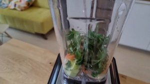 Смузи морковь кабачок в высокоскоростном блендере King Mix