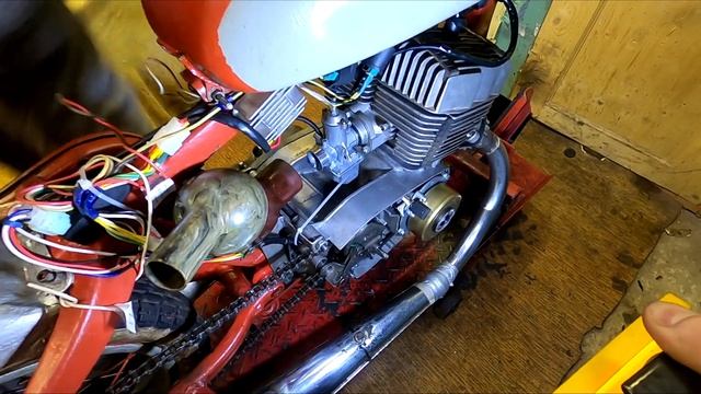 Пуск нашего мотора Ява 638 на новом китайском карбюраторе (Jawa 638)