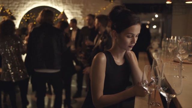 11 признаков того, что вы исключительно обаятельный человек | Умный подход смотреть онлайн