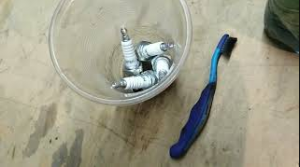 Как почистить свечи зажигания бытро и эффективно