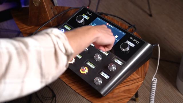 J'ai pu essayer le NOUVEAU TONE MASTER PRO de FENDER смотреть онлайн