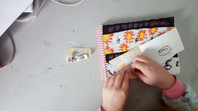 Распаковка бумажных сюрпризов