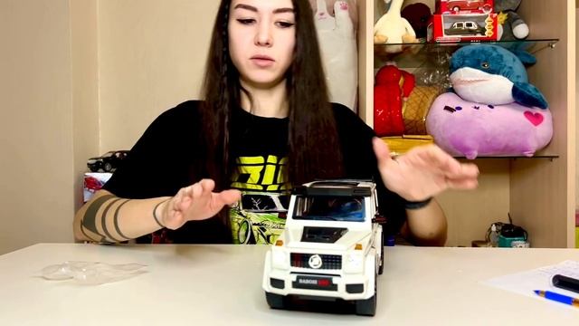 Обзор на Mercedes-Benz Гелендваген с имитацией выхлопа, М1:18 смотреть онлайн
