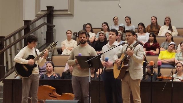 Громко сердце бьётся от чего не знаю... Саша Задорожный с братьями..// Ковчег Спасения. смотреть онлайн