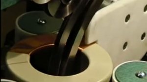 Процесс намотки проволоки на тор