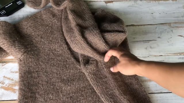 ОБЪЕМНЫЙ ПУЛОВЕР С V-образным вырезом горловины и длинными рукавами. КАК Я ЕГО ВЯЗАЛА смотреть онлайн