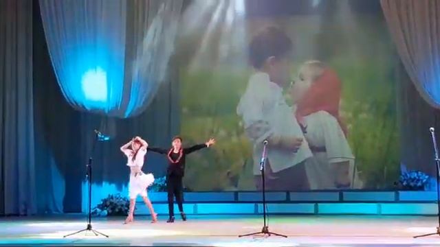 ДаниилЛещинский и АннаКоваль,анс.ГРАЦИЯ,г.Николаев,18.05.2019г.