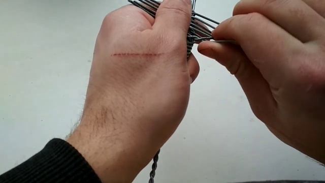 СКОРПИОН ИЗ ПРОВОЛОКИ.. смотреть онлайн