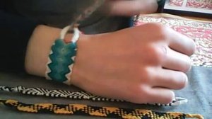 Как завязывать фенечки.