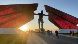 Мемориал в Понырях(завораживает!!!)