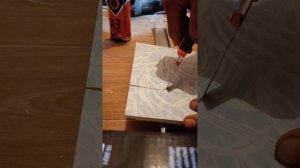 как сделать ровный вырез в пластиковой панели