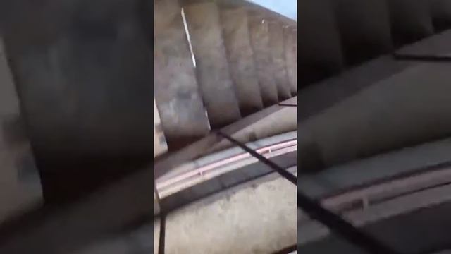 Кидаем стул с 9 этажа смотреть онлайн