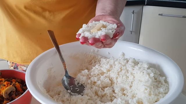 Рисовые шарики с грибами и сыром любимое блюдо моей семьи