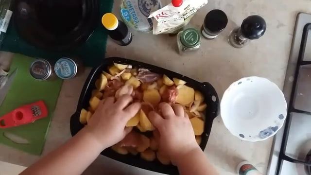 Кролик.Готовим кролика с картошечкой в духовке по рецепту Натальи Болденковой.