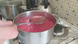 Желе из красной смородины с вишней.